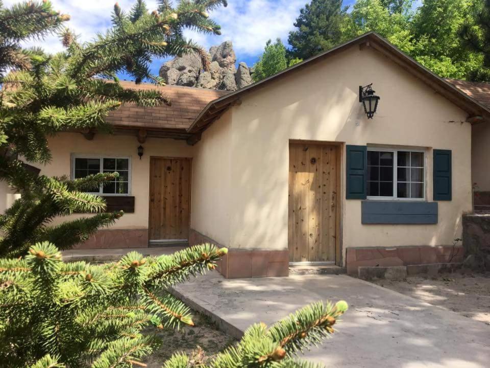 Cabanas Montebello Inn Креел Екстериор снимка